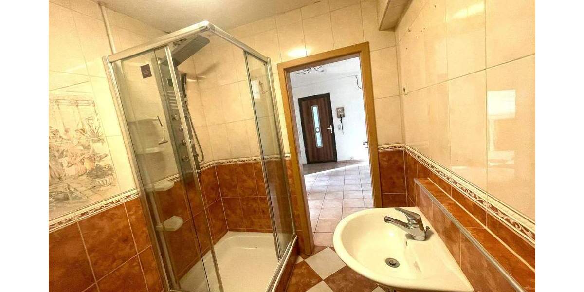 Attraktive 3-Zimmer-Wohnung mit großem Balkon, schöner Küche und Stellplatzoption 3 zimmer