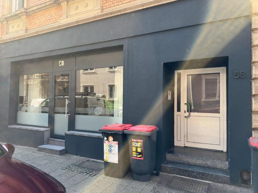 Vermietung Büro- Lagerfläche in Wohngebäude