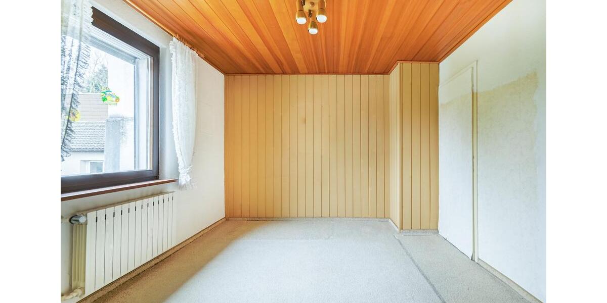 Einfamilienhaus Karlsruhe Rüppurr - 8 Zimmer, 184 m&sup2;, 650.000&euro; | Angebot:27132353