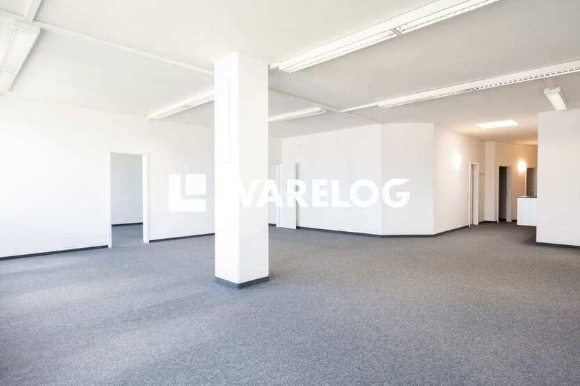 Büro in Leonberg 1.113,50 € 131 m²