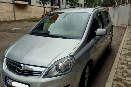 Opel Zafira 135.000 km 5.490 € Stuttgart 70191
