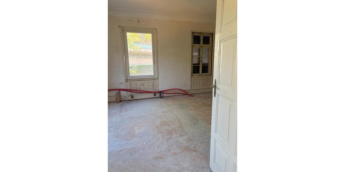 Etagenwohnung Pforzheim Dillweißenstein - 7 Zimmer, 207 m&sup2;, 1.700&euro; | Angebot:26306168