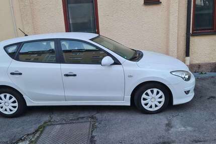 Hyundai i30 156.000 km 3.200 € Stuttgart 70329