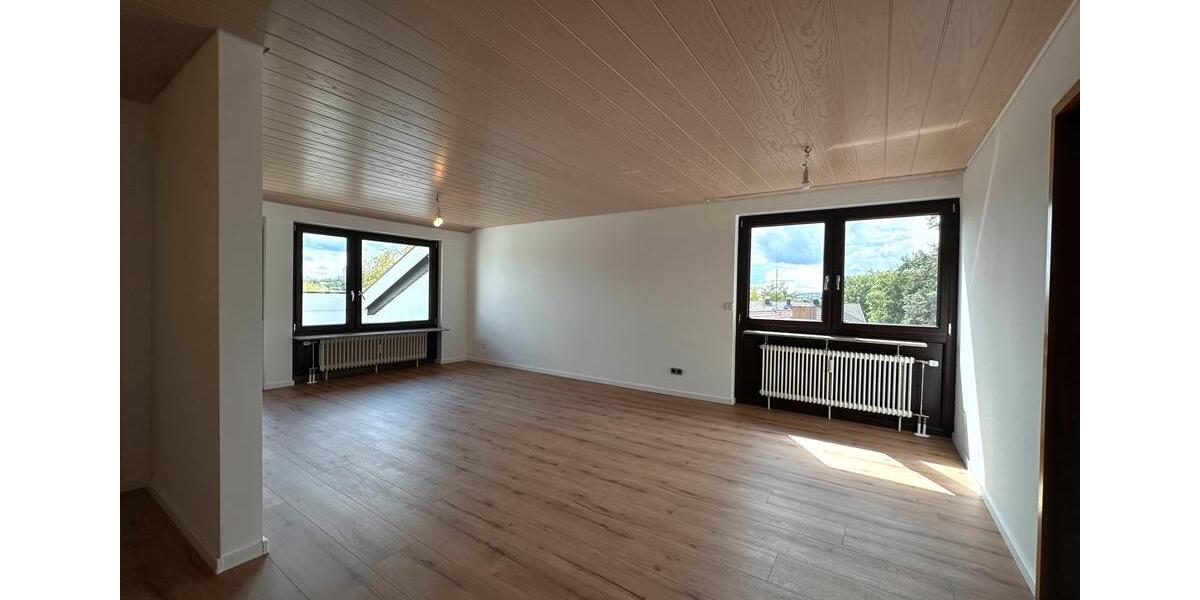 Dachgeschoßwohnung Sindelfingen Sindelfingen (Stadt) - 3.5 Zimmer, 77 m&sup2;, 1.470&euro; | Angebot:27569426