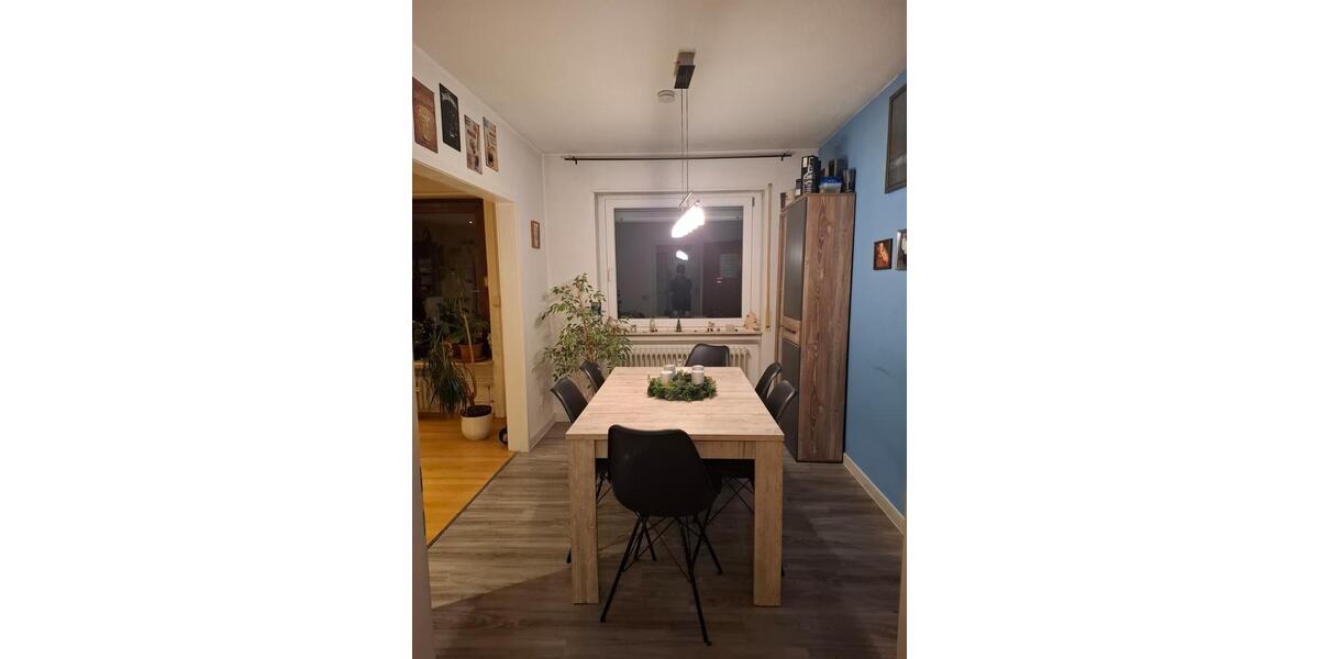 3- bis 4-Zimmer-Wohnung mit BalkonTerrasse in Königsbach 4 zimmer