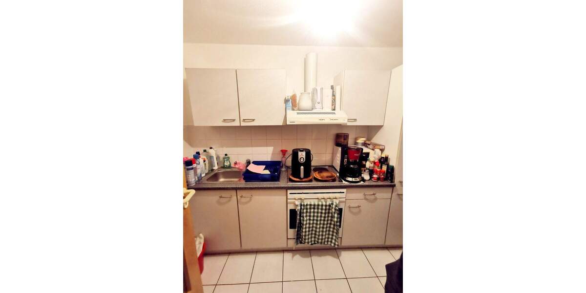 Zentrumsnahe 2-Zi.-ETW mit EBK, Balkon und Carport 2 zimmer