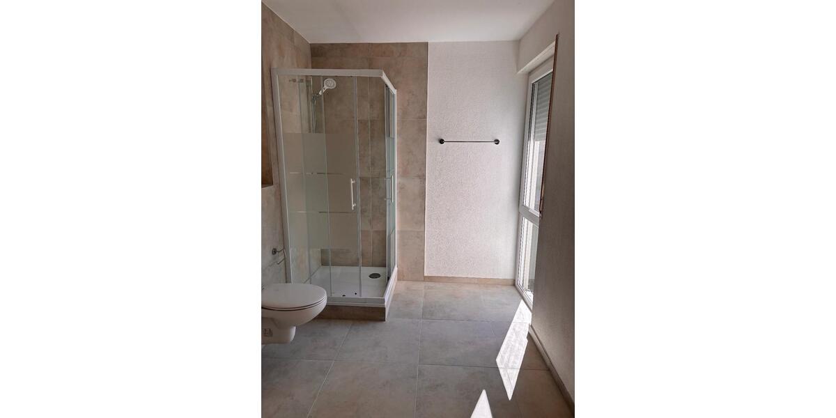 Erdgeschoßwohnung Karlsbad - 3 Zimmer, 152 m&sup2;, 1.150&euro; | Angebot:26326759
