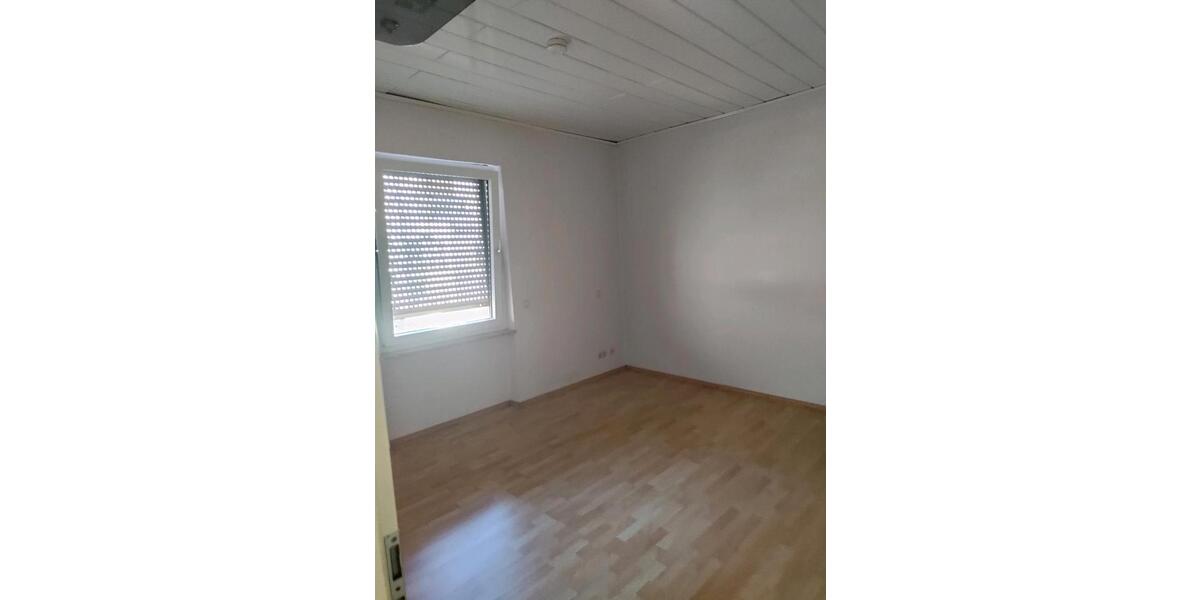 Etagenwohnung Pforzheim Nordstadt - 4 Zimmer, 113 m&sup2;, 298.000&euro; | Angebot:27085451