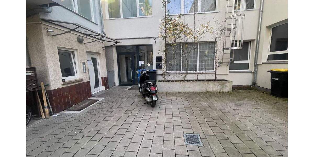 Attraktive 3-Zimmer-Wohnung mit großem Balkon, schöner Küche und Stellplatzoption 3 zimmer