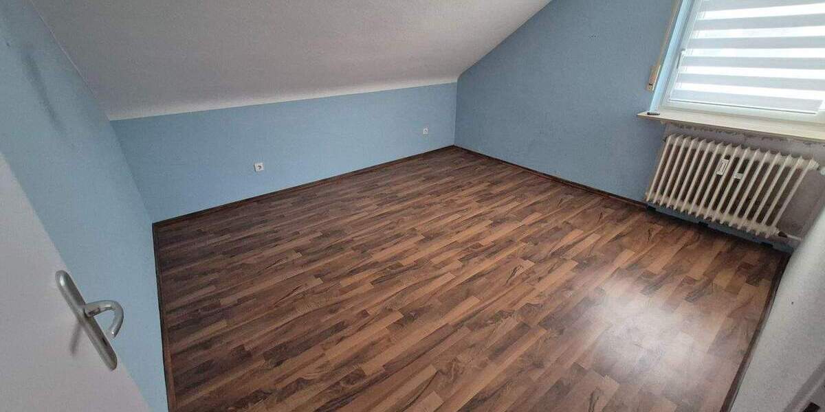 Etagenwohnung Karlsruhe Neureut - 3 Zimmer, 80 m&sup2;, 850&euro; | Angebot:25769798