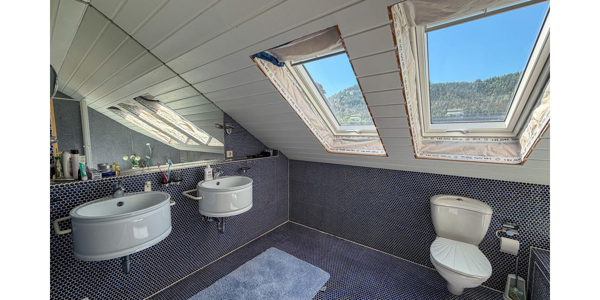 Stadt Villa mit riesigem Garten und Traum Aussicht - Zweifamilienhaus Bad Wildbad Wildbad | Angebot:27371116