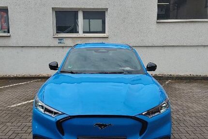 Ford Mustang Mach-E 10.875 km 37.000 € Stuttgart 70327