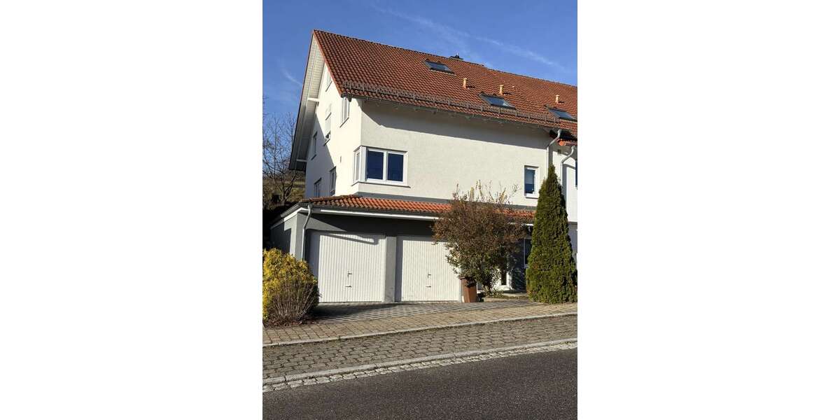 Haus zum Kaufen in Niefern-Öschelbronn 679.000 € 193 m² 8 zimmer
