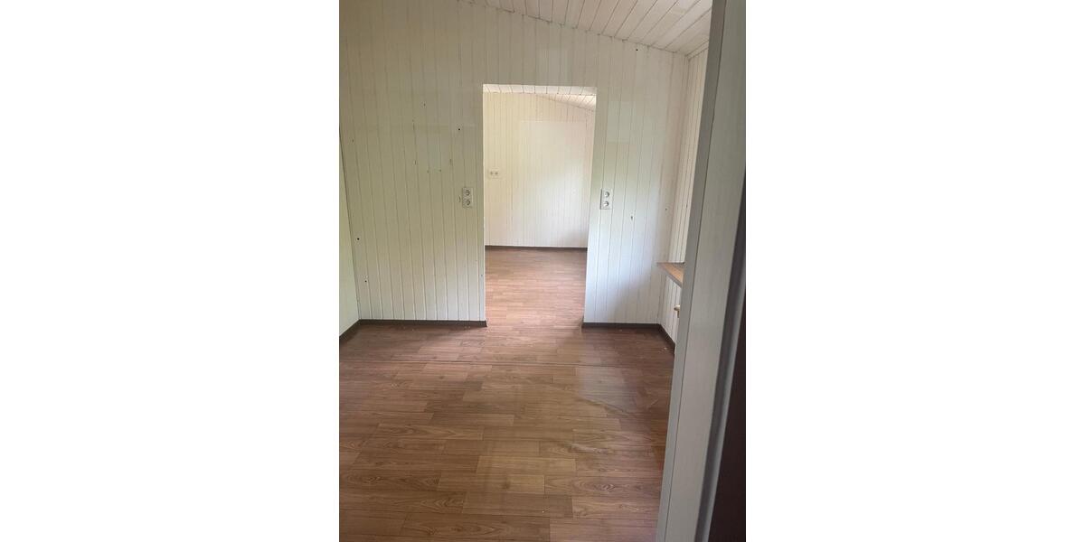 5-Zimmer-Eigentumswohnung in einem 3-Familien-Haus in KA-Neureut 5 zimmer