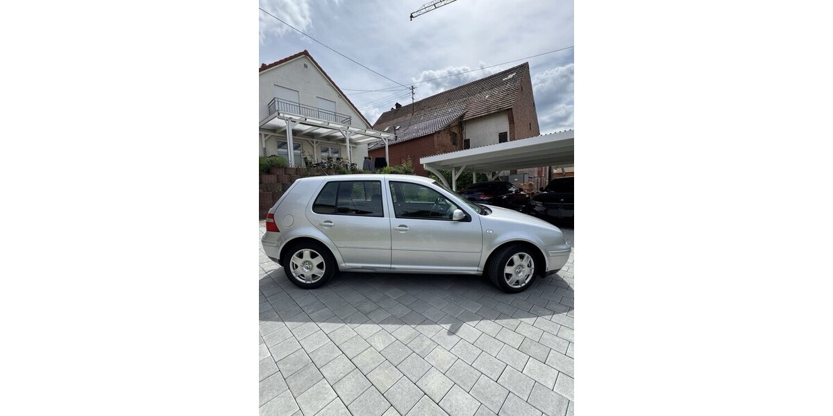 VW Golf IV 175.000 km 3.490 € Althengstett 75382