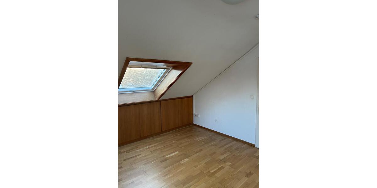 Dachgeschoßwohnung Karlsruhe Neureut - 1 Zimmer, 110 m&sup2;, 410&euro; | Angebot:24847235