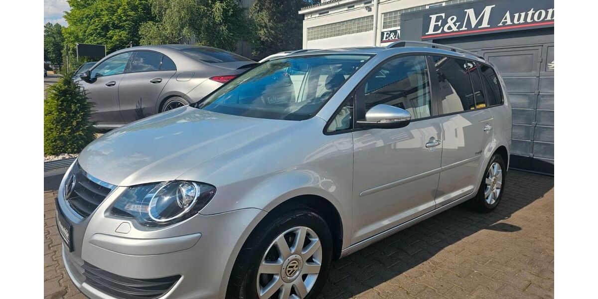 VW Touran 142.987 km 7.880 &euro; Magstadt 71106