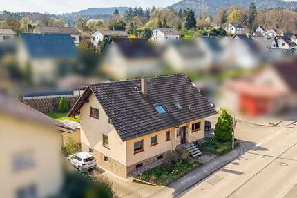 Haus Gaggenau - 8 Zimmer, 165 m&sup2;, 345.000&euro; | Angebot:26036690