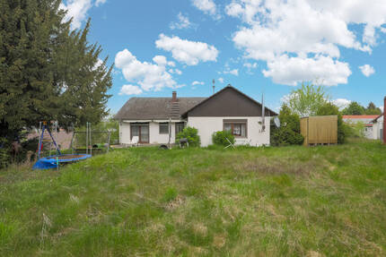 Charmantes Einfamilienhaus mit großem Grundstück und vielseitigen Nutzungsmöglichkeiten! 5 zimmer