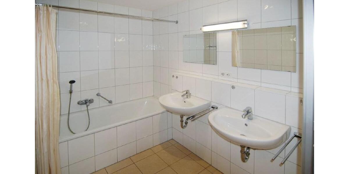 Etagenwohnung Markgröningen - 3.5 Zimmer, 80 m&sup2;, 1.200&euro; | Angebot:26256442