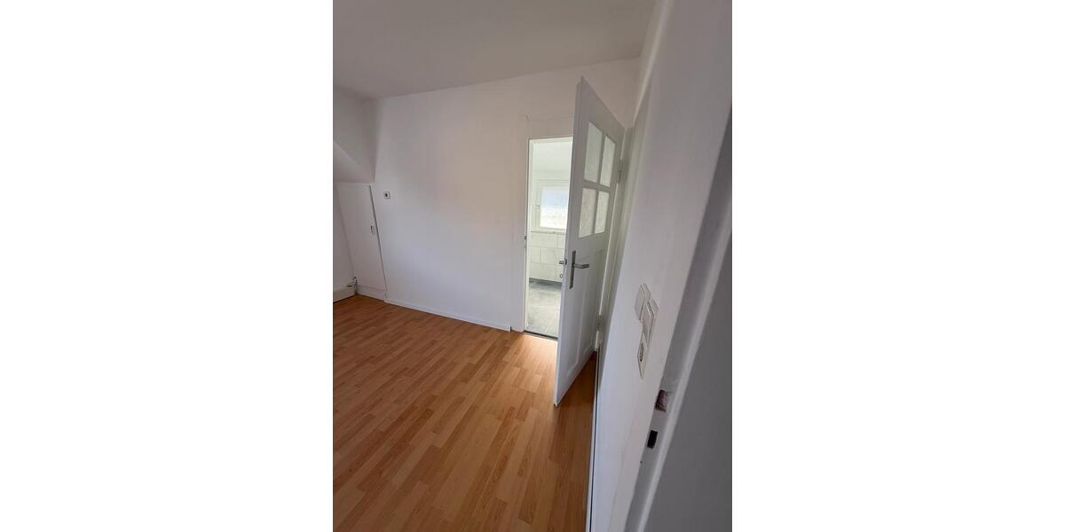 Doppelhaushälfte Königsbach-Stein Stein - 5 Zimmer, 128 m&sup2;, 1.351&euro; | Angebot:26110530