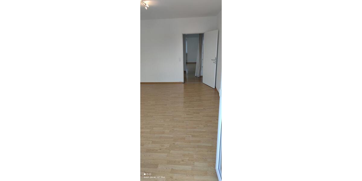 Etagenwohnung Ettlingen - 3 Zimmer, 87 m&sup2;, 1.290&euro; | Angebot:26132023