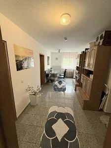 GEPFLEGT, HELL UND GUT GESCHNITTEN IN RUHIGER LAGE - Etagenwohnung Ditzingen | Angebot:26766049