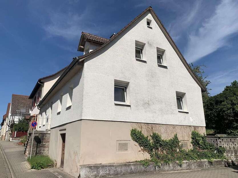 Haus zum Kaufen in Gaggenau 240.000 € 153 m² 5.5 zimmer