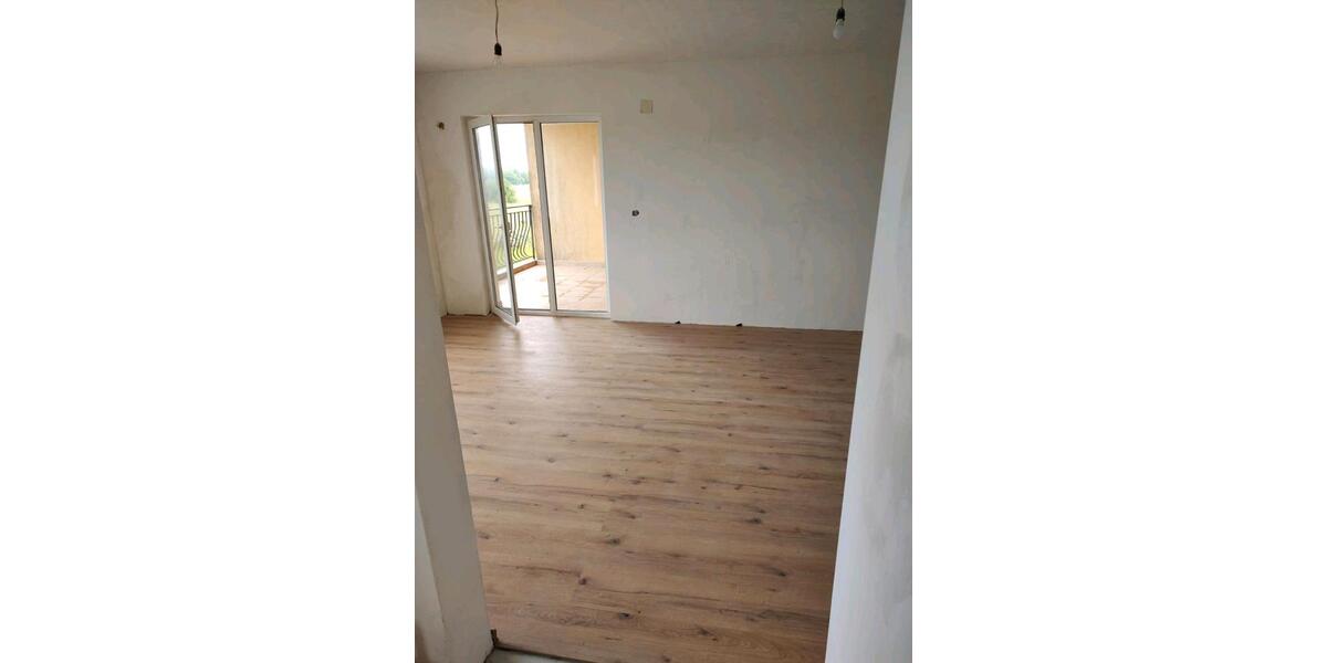 Etagenwohnung Mühlacker - 4 Zimmer, 125 m&sup2;, 55.000&euro; | Angebot:27254240