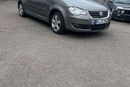 VW Touran 212.000 km 4.500 &euro; Karlsruhe 76135