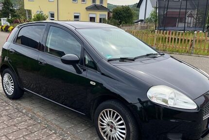 Fiat Punto 150.000 km 2.500 &euro; Remchingen 75196