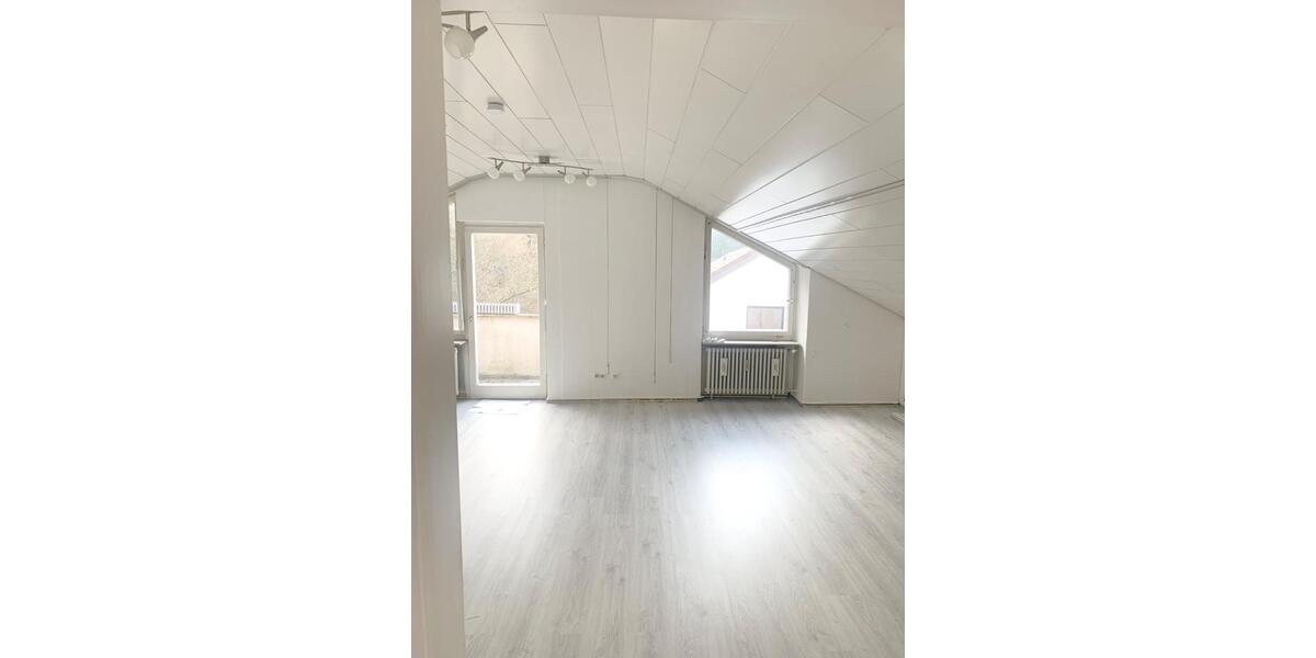Dachgeschoßwohnung Bad Liebenzell - 1.5 Zimmer, 54 m&sup2;, 125.000&euro; | Angebot:26190048