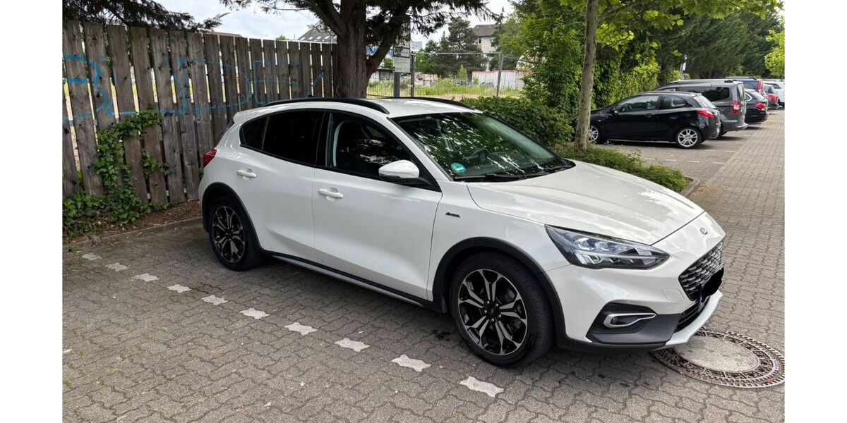 Ford Focus 51.000 km 16.200 &euro; Karlsruhe 76189