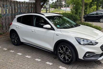 Ford Focus 51.000 km 16.900 &euro; Karlsruhe 76189