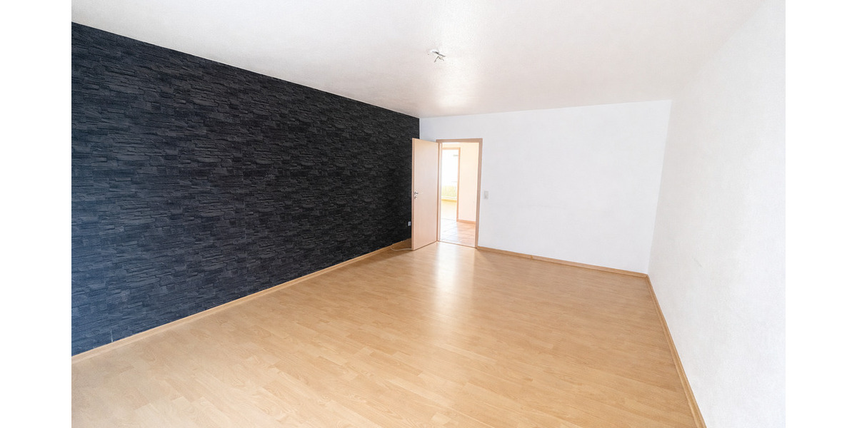 Attraktive 3-Zimmer-Wohnung mit großem Balkon, schöner Küche und Stellplatzoption 3 zimmer