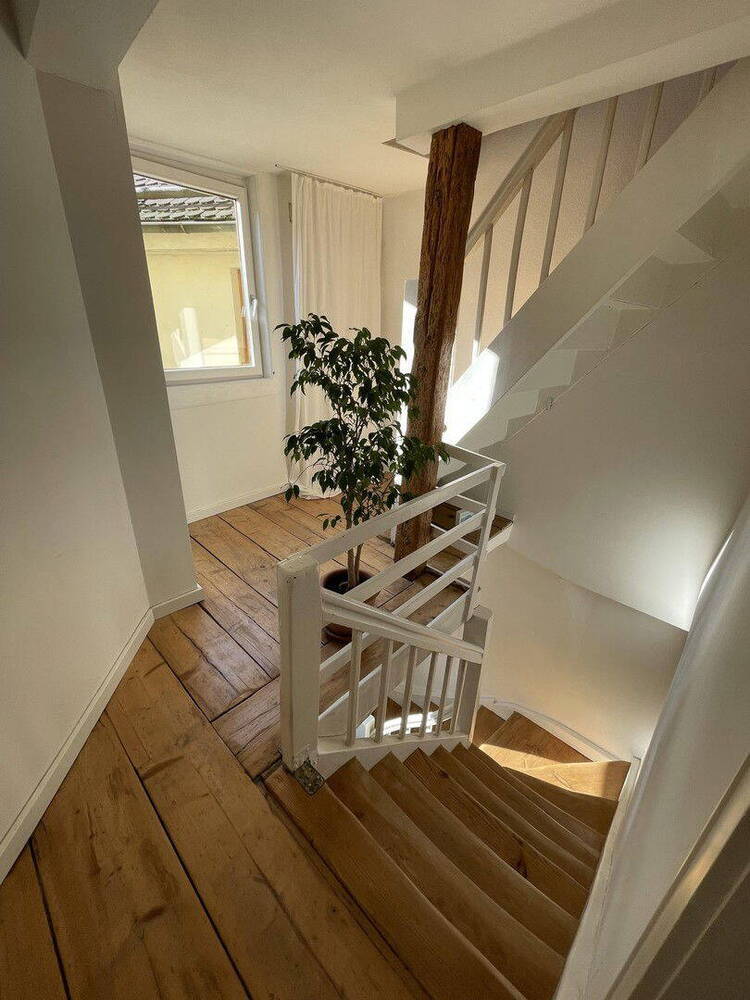 EINZIEHEN UND WOHLFÜHLEN - UNIKATES HINTERHAUS-WOHNREFUGIUM IM HERZEN DER DURLACHER ALTSTADT...