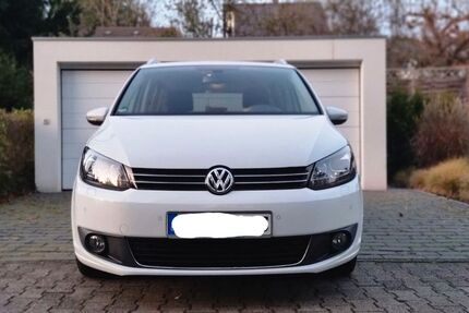 VW Touran 88.000 km 11.500 € Stuttgart 70599