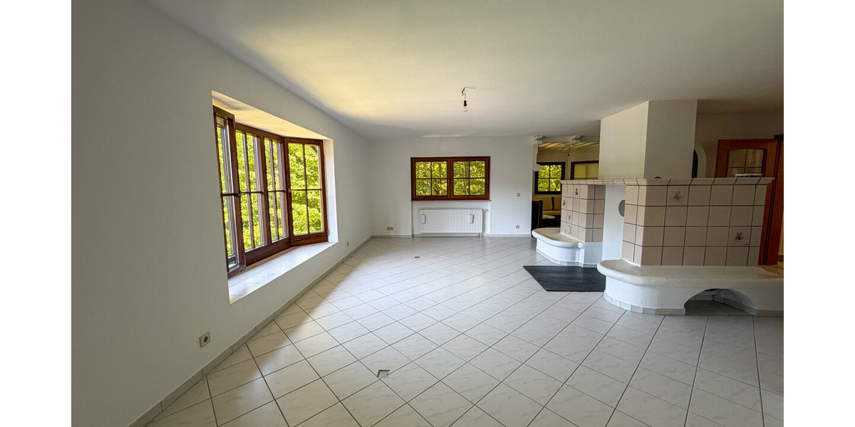 Stadt Villa mit riesigem Garten und Traum Aussicht - Zweifamilienhaus Bad Wildbad Wildbad | Angebot:27371116