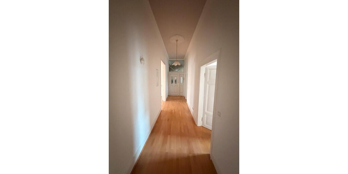 Altbauwohnung in zentraler Lage von Wiesbaden 4 zimmer