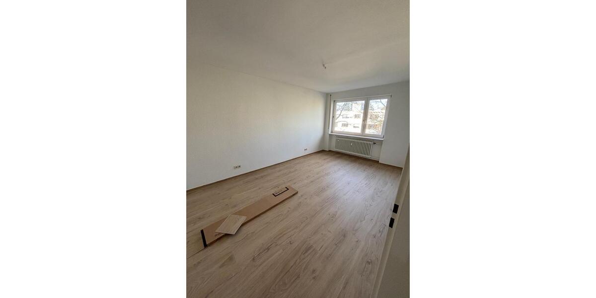 Etagenwohnung Karlsruhe Mühlburg - 4 Zimmer, 94 m&sup2;, 1.225&euro; | Angebot:26464804