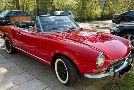 Fiat 124 Spider 85.000 km 17.900 € Sindelfingen 71063