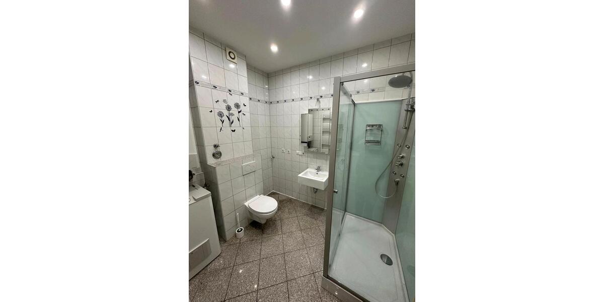 Etagenwohnung Karlsruhe Beiertheim-Bulach - 5 Zimmer, 120 m&sup2;, 1.600&euro; | Angebot:25452020