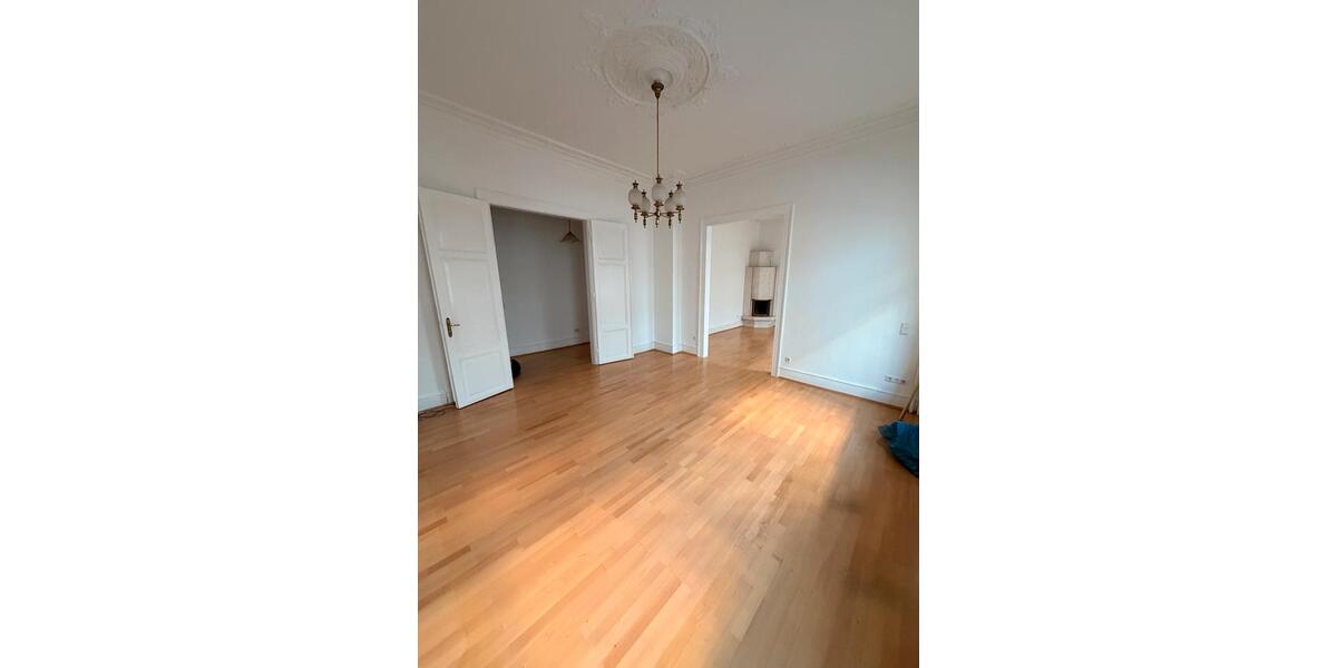 Altbauwohnung in zentraler Lage von Wiesbaden 4 zimmer