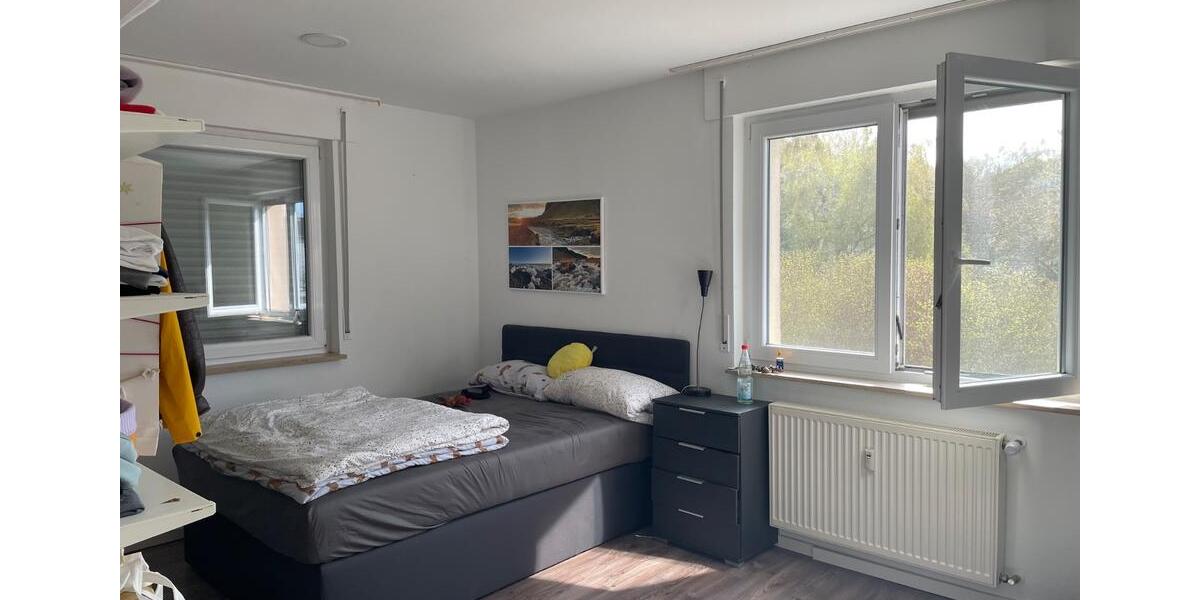 Etagenwohnung Sindelfingen Sindelfingen (Stadt) - 4 Zimmer, 106 m&sup2;, 1.600&euro; | Angebot:26045329