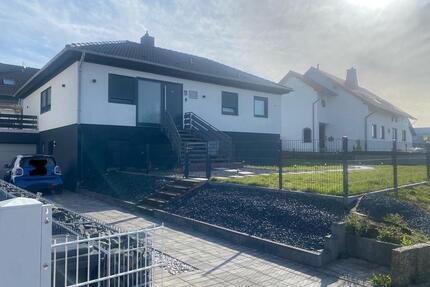 Traumhaftes Bungalow mit EinliegerWohnung zu vermieten