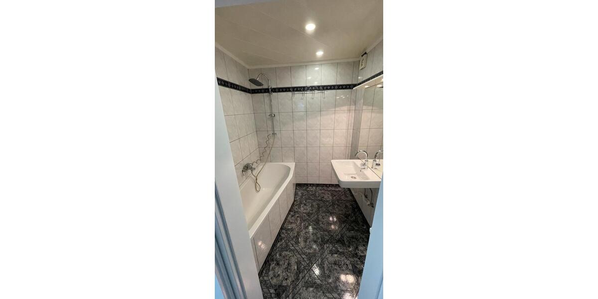 Etagenwohnung Niefern-Öschelbronn Öschelbronn - 3 Zimmer, 84 m&sup2;, 260.000&euro; | Angebot:27289699