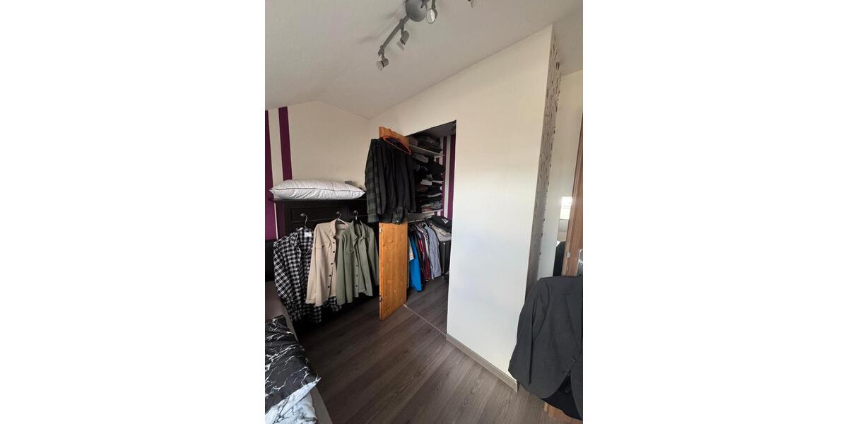 Dachgeschoßwohnung Bretten - 2.5 Zimmer, 60 m&sup2;, 750&euro; | Angebot:26235939