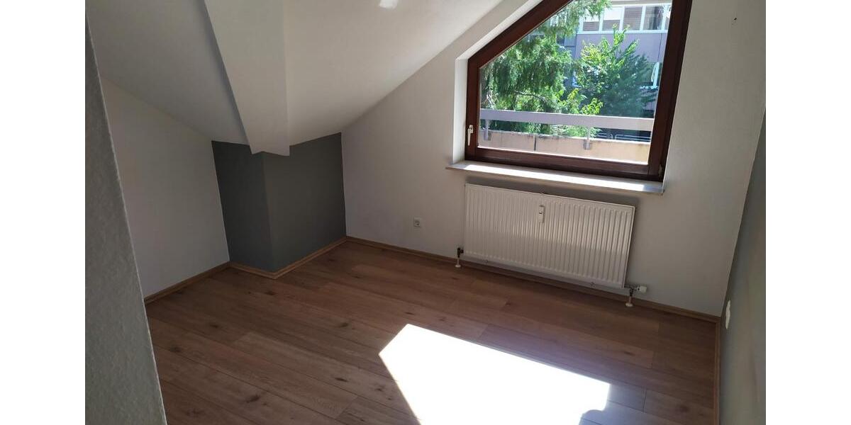 Dachgeschoßwohnung Pforzheim Nordstadt - 3 Zimmer, 73 m&sup2;, 775&euro; | Angebot:25083222