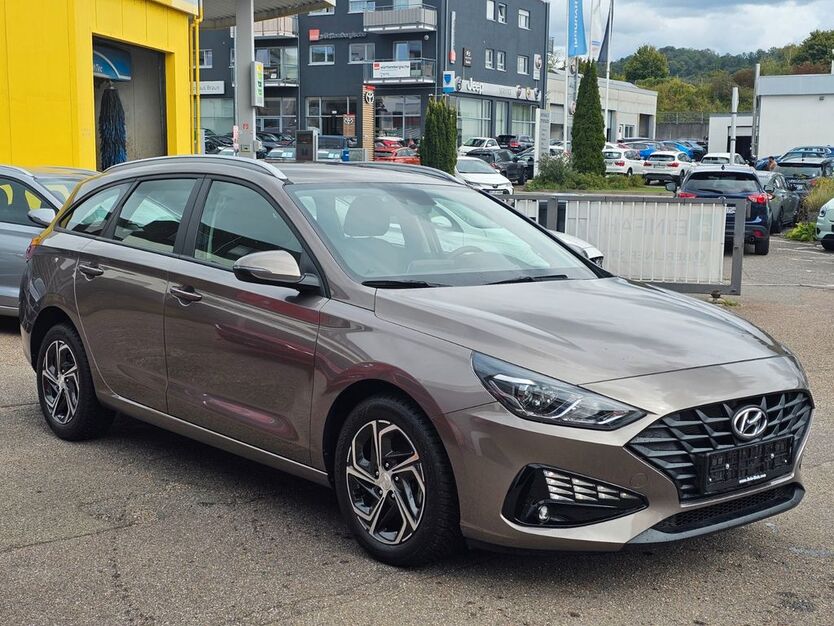 Hyundai i30 16.324 km 17.950 € Leonberg 71229