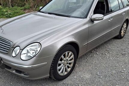 Mercedes-Benz E 280 368.640 km 2.800 € Weissach 71287